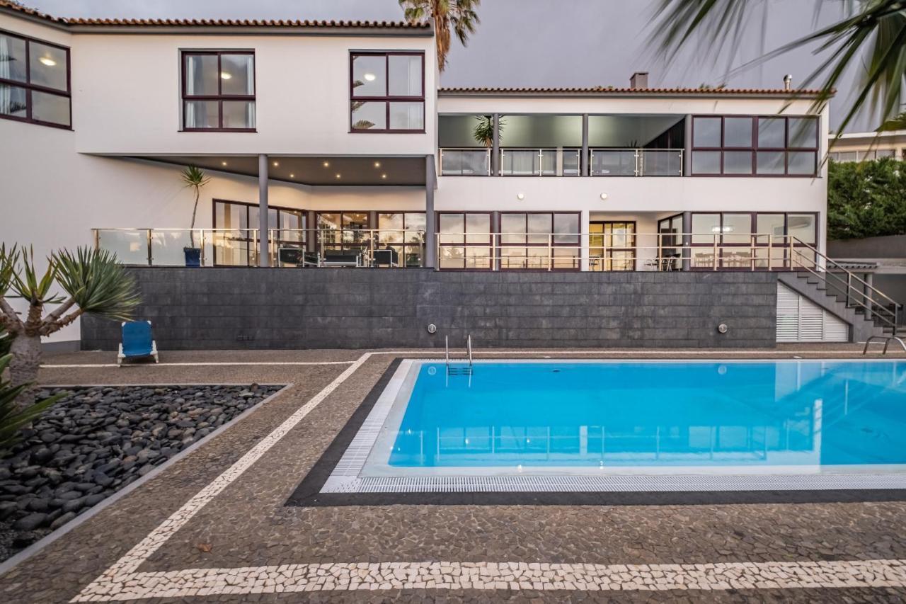 Ample Villa With Pool And Gorgeous Ocean View Funchal  Exteriér fotografie